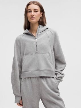 Lululemon Scuba Oversized Half-Zip Hoodie in light grey. Size: XS/S
